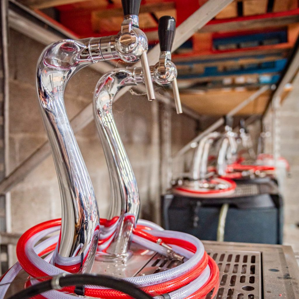 Tireuse à bière double bec